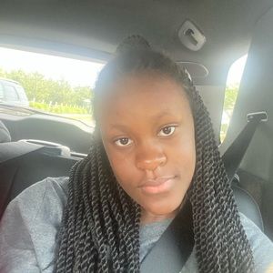 Meet your Posher, Naomi